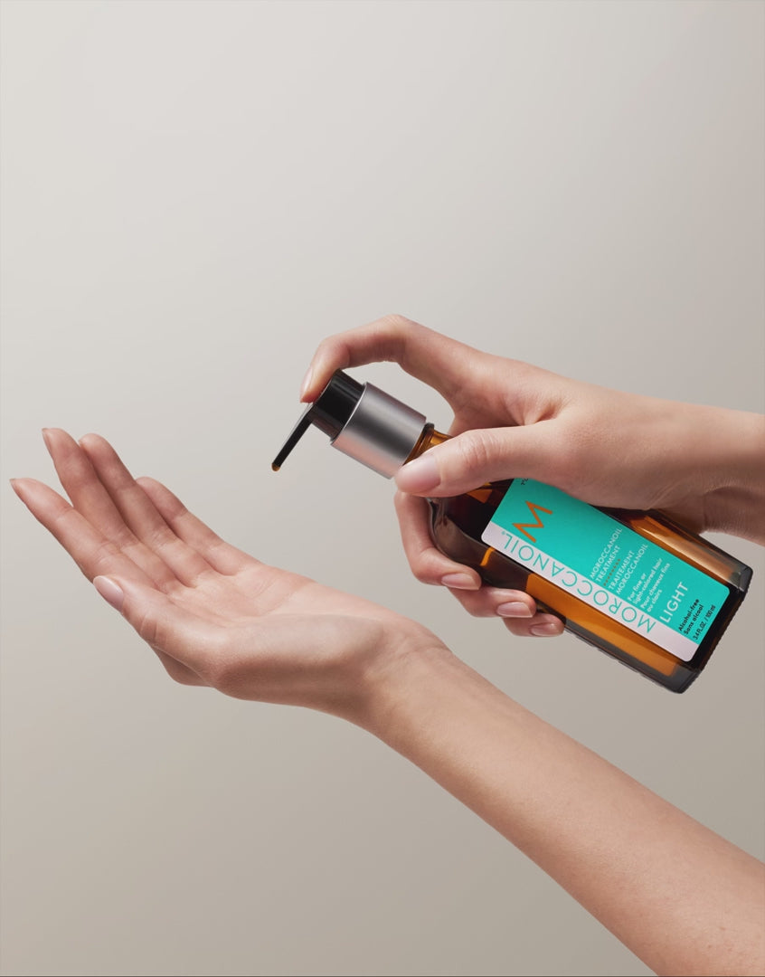 Load video: Moroccanoil Treatment Light